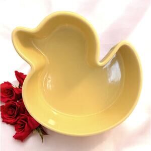 Chantal Yellow Duck 1 Qt. Ceramic Dish Freezer Microwave Oven Dishwasher Safe